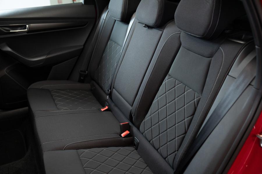 Интерьер Skoda Karoq 4x4 Sportline 2020 года  (AU) (фото 19 из 40)